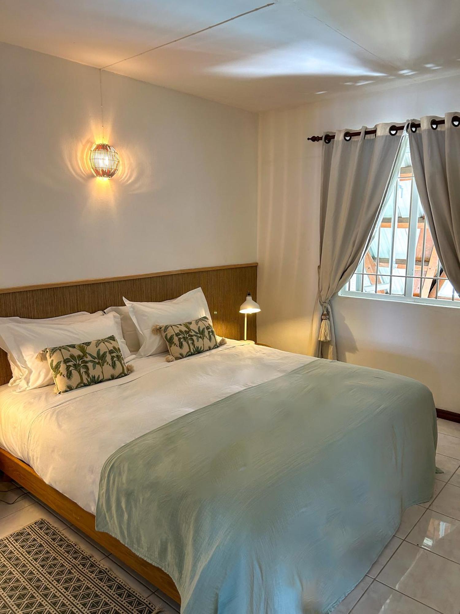 Holiday home Chic With Private Pool, 1 Min To Cap Malheureux